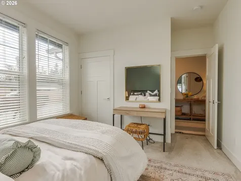 2893 4th Street Hubbard OR 97032