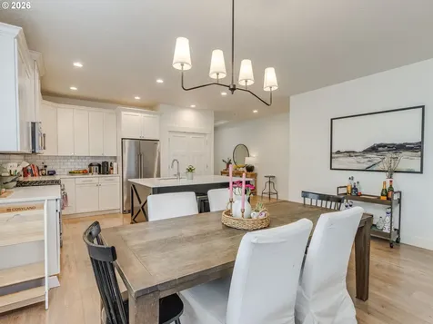 2893 4th Street Hubbard OR 97032