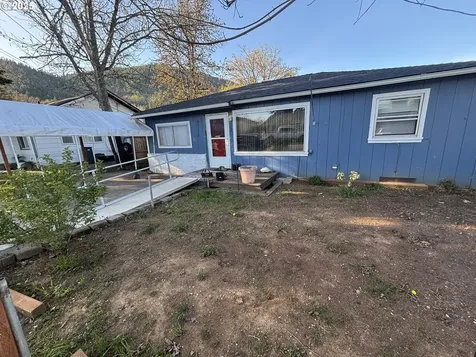 769 NE Christian Street Myrtle Creek OR 97457