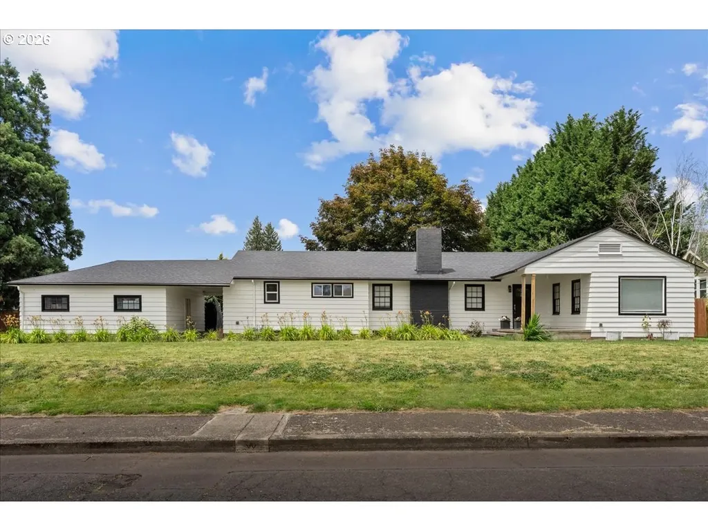 590 N Pershing Street Mt. Angel OR 97362