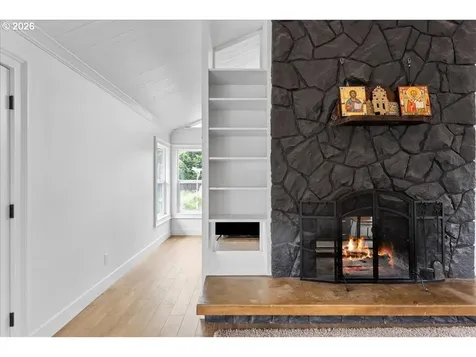 590 N Pershing Street Mt. Angel OR 97362