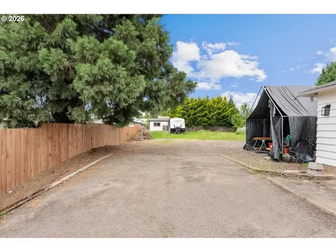 590 N Pershing Street Mt. Angel OR 97362