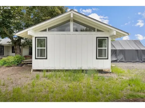 590 N Pershing Street Mt. Angel OR 97362