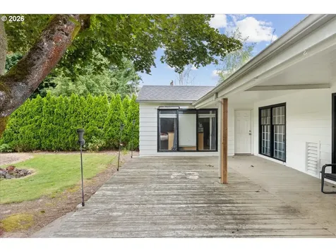 590 N Pershing Street Mt. Angel OR 97362