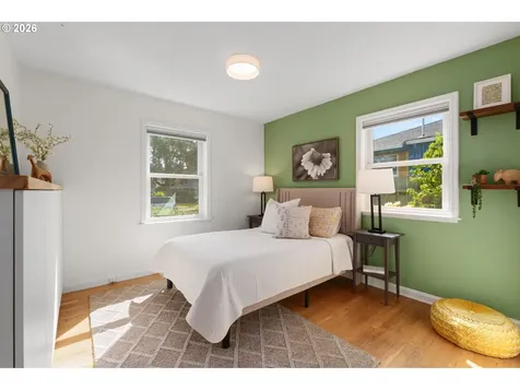 9568 N Ivanhoe Street Portland OR 97203