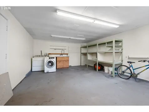 9568 N Ivanhoe Street Portland OR 97203