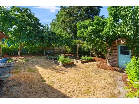 9568 N Ivanhoe Street Portland OR 97203