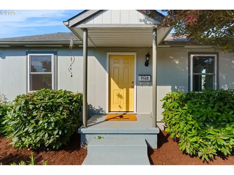 9568 N Ivanhoe Street Portland OR 97203
