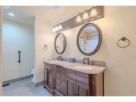 1418 Grand Place Vancouver WA 98661