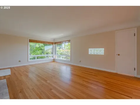 1418 Grand Place Vancouver WA 98661