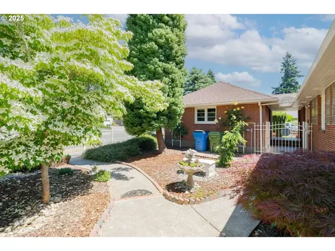 1418 Grand Place Vancouver WA 98661
