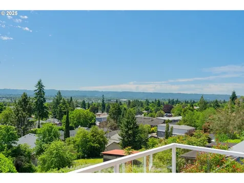 1418 Grand Place Vancouver WA 98661