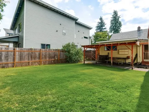1820 E 33rd Street Vancouver WA 98663