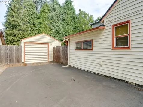 1820 E 33rd Street Vancouver WA 98663