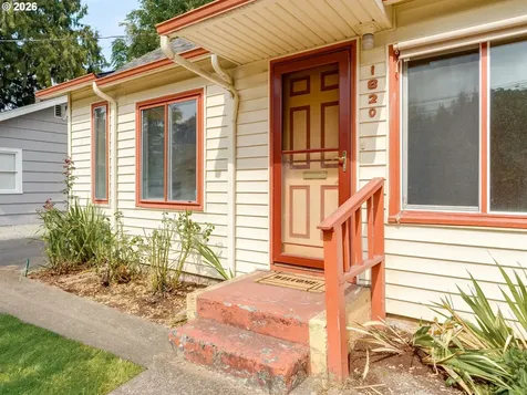1820 E 33rd Street Vancouver WA 98663