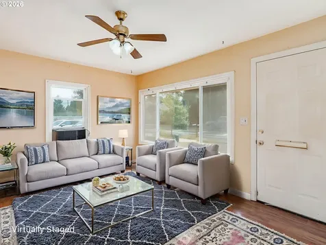 1820 E 33rd Street Vancouver WA 98663
