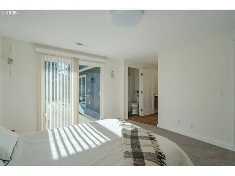 1009 SE Olympia Drive Vancouver WA 98683