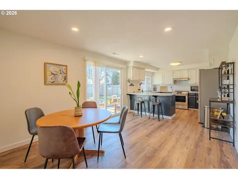 1009 SE Olympia Drive Vancouver WA 98683