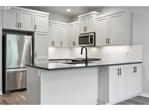 8157 SE Vermont Street Hillsboro OR 97123