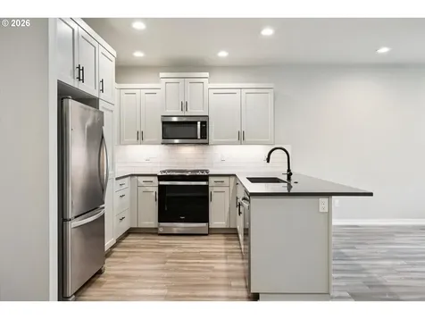 8157 SE Vermont Street Hillsboro OR 97123