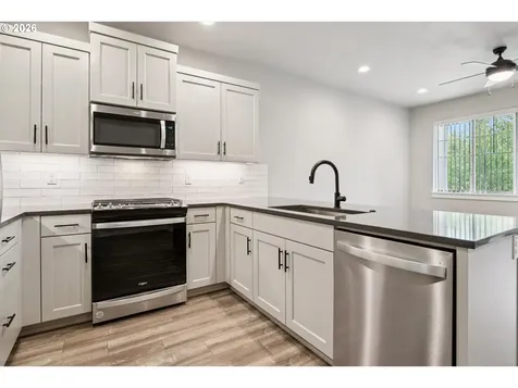 8157 SE Vermont Street Hillsboro OR 97123