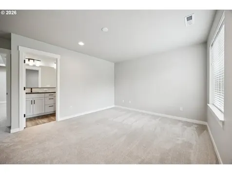 8157 SE Vermont Street Hillsboro OR 97123