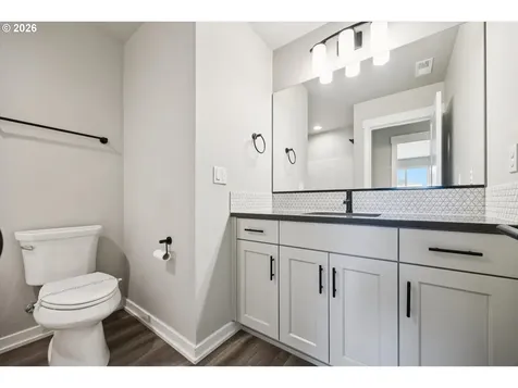 8157 SE Vermont Street Hillsboro OR 97123