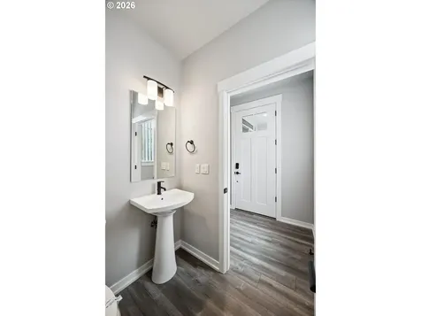 8157 SE Vermont Street Hillsboro OR 97123