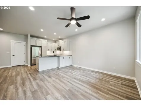 8157 SE Vermont Street Hillsboro OR 97123