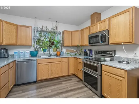 59 Lund Drive Eugene OR 97404