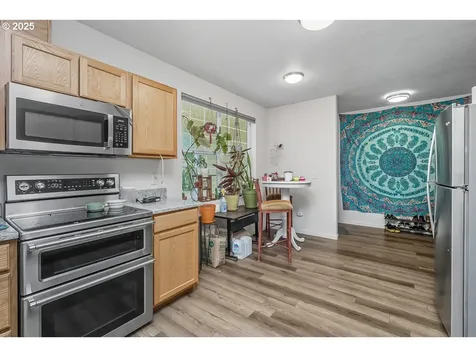 59 Lund Drive Eugene OR 97404
