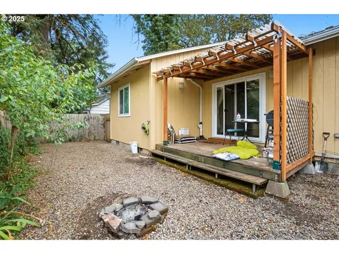 59 Lund Drive Eugene OR 97404
