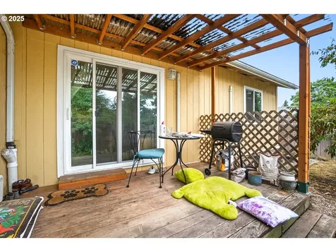 59 Lund Drive Eugene OR 97404