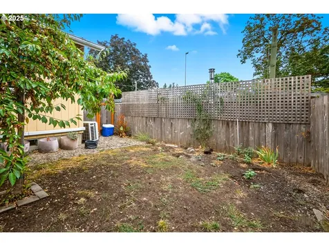 59 Lund Drive Eugene OR 97404