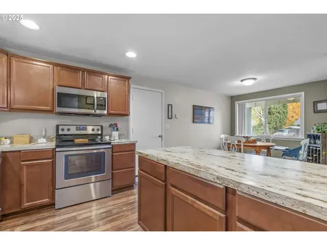277 E 13th Street Lafayette OR 97127