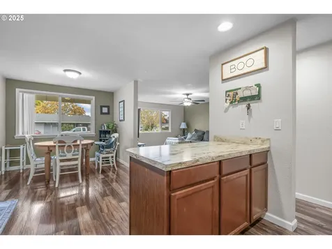 277 E 13th Street Lafayette OR 97127