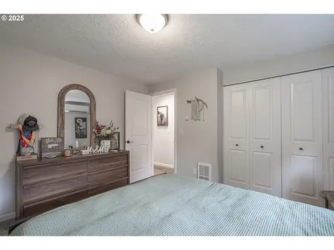 277 E 13th Street Lafayette OR 97127