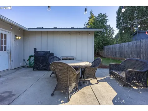 277 E 13th Street Lafayette OR 97127