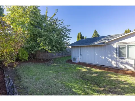 277 E 13th Street Lafayette OR 97127