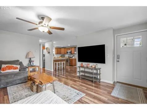 277 E 13th Street Lafayette OR 97127