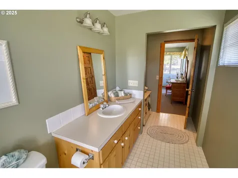 1684 Bz Glenwood Highway Glenwood WA 98619