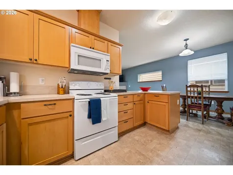 33590 SE Dill Place Scappoose OR 97056