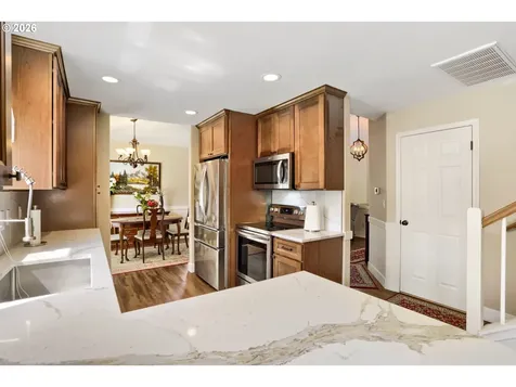 1357 SW Napoleon Place Troutdale OR 97060
