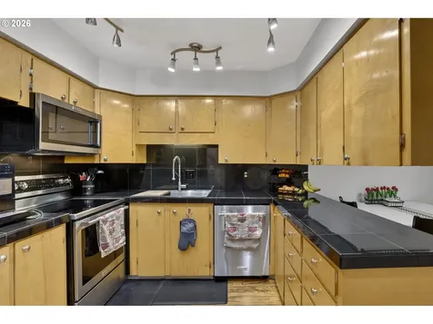 19138 Pilkington Road Lake Oswego OR 97035