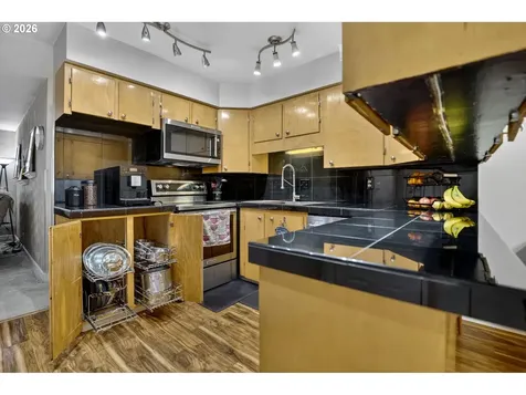 19138 Pilkington Road Lake Oswego OR 97035