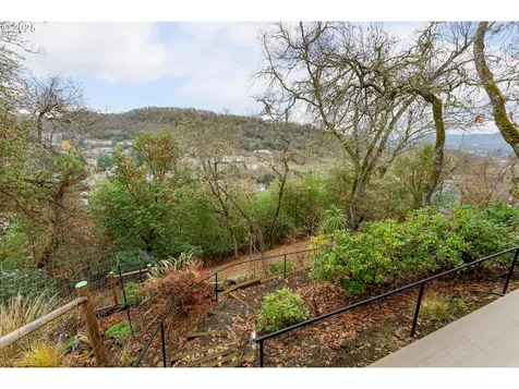 171 NW Rachel Lynn Way Roseburg OR 97471