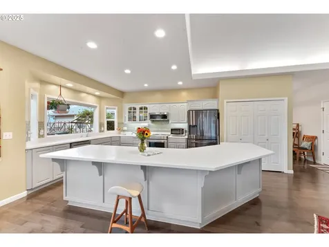 171 NW Rachel Lynn Way Roseburg OR 97471