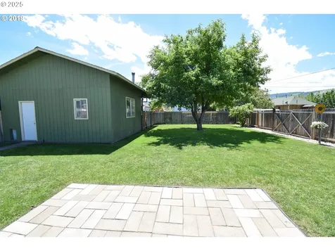 1412 T Avenue La Grande OR 97850