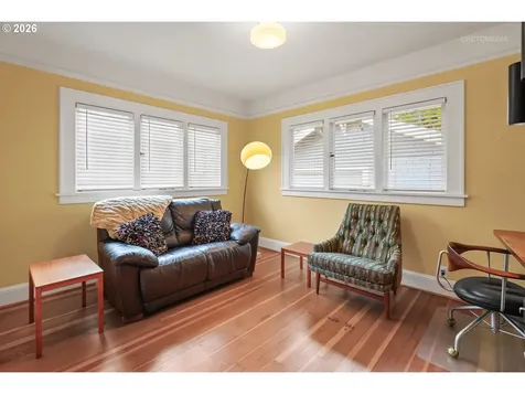 3926 SE Ankeny Street Portland OR 97214