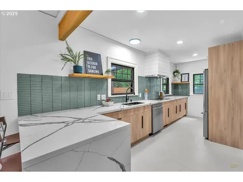 4010 NE 78th Avenue Portland OR 97213
